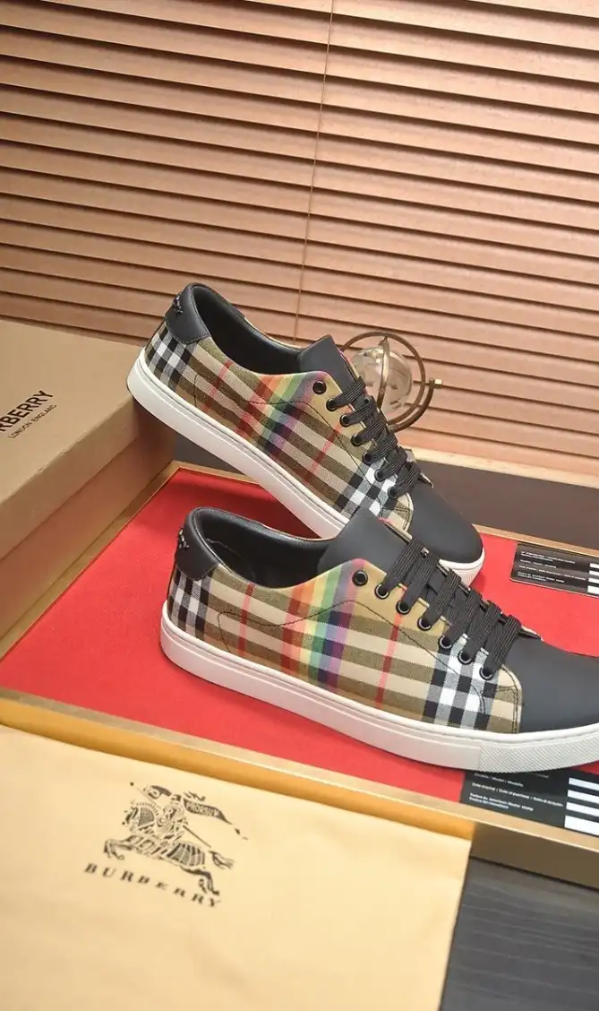 hype Burberry Sneakers