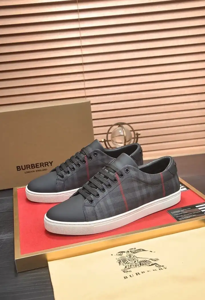 hype Burberry Sneakers