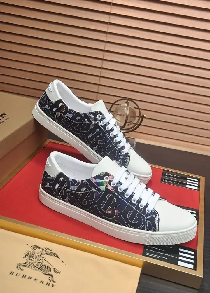 hype Burberry Sneakers