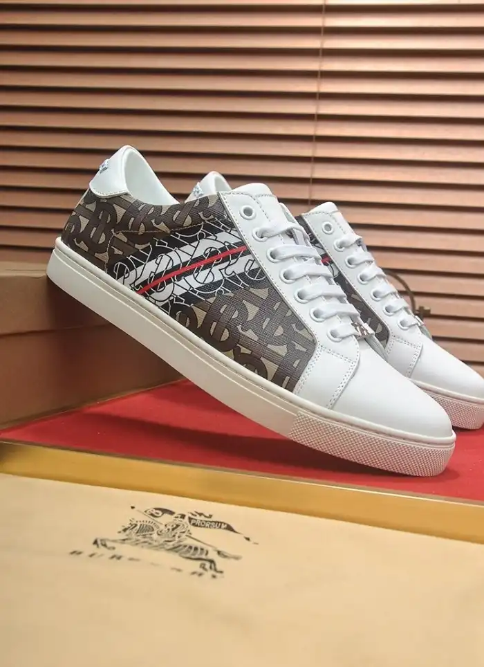 hype Burberry Sneakers