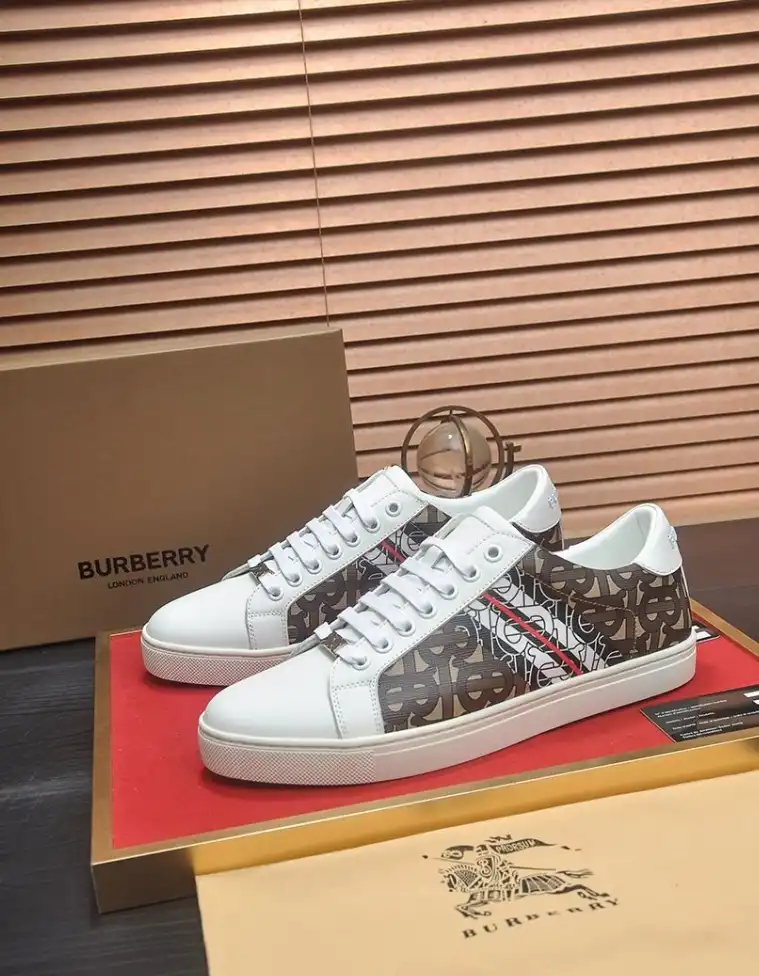 hype Burberry Sneakers