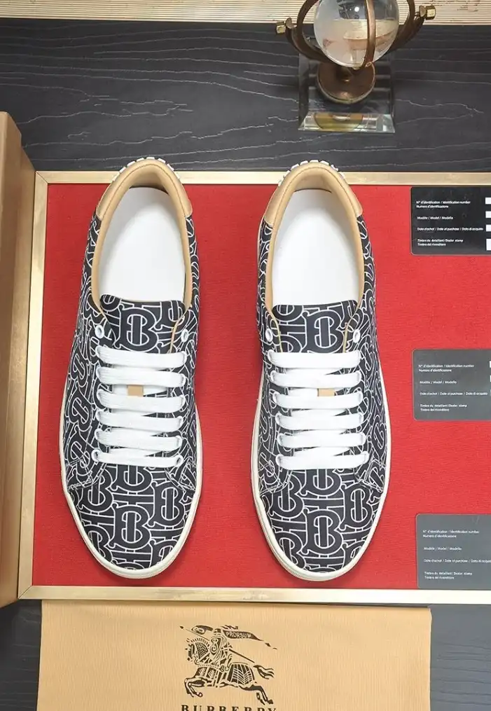 hype Burberry Sneakers