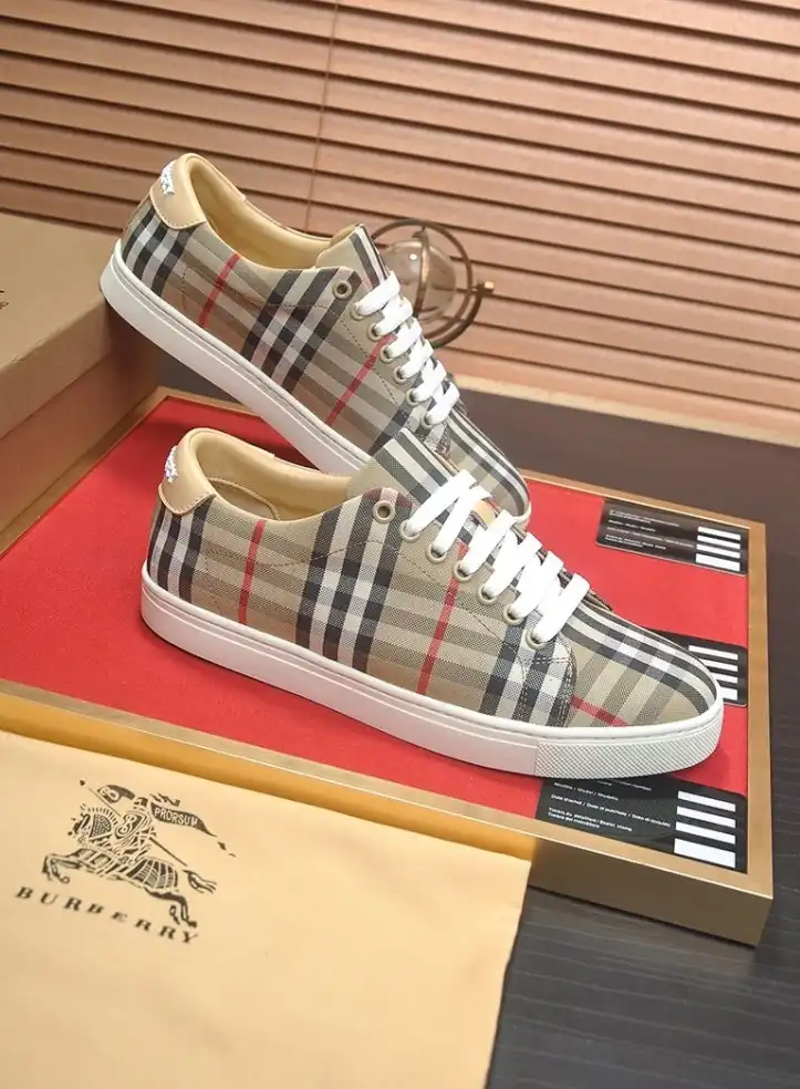 hype Burberry Sneakers