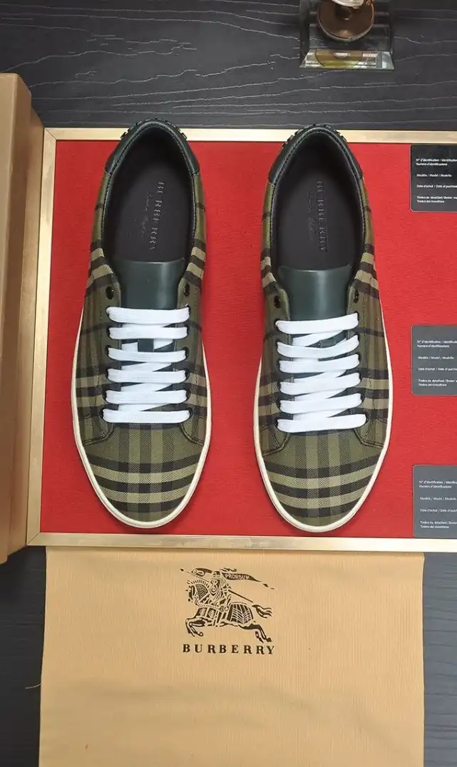 hype Burberry Sneakers