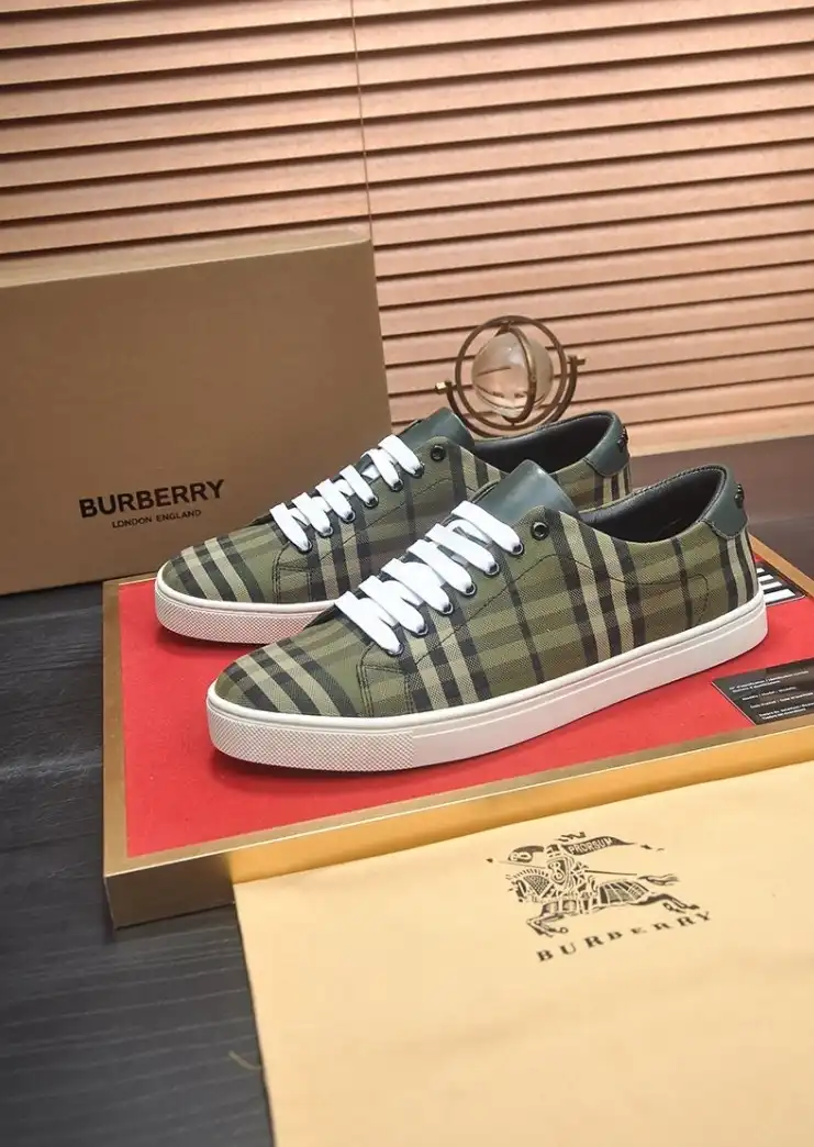 hype Burberry Sneakers