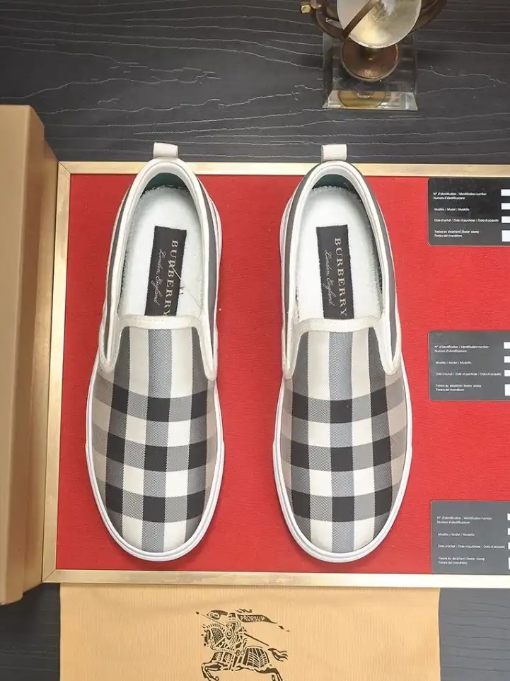 hype Burberry Sneakers