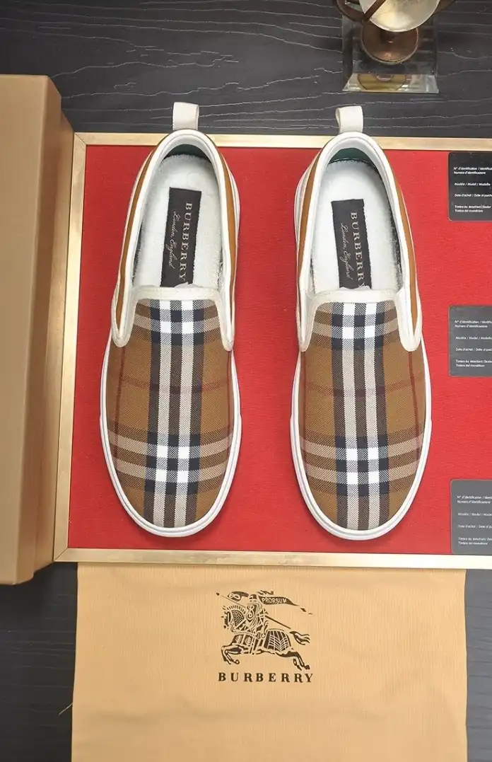 hype Burberry Sneakers