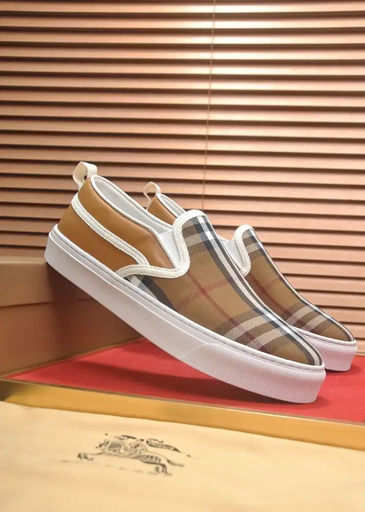 hype Burberry Sneakers