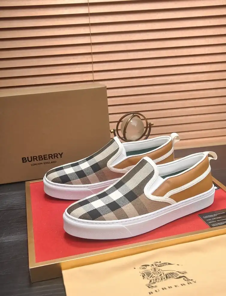 hype Burberry Sneakers