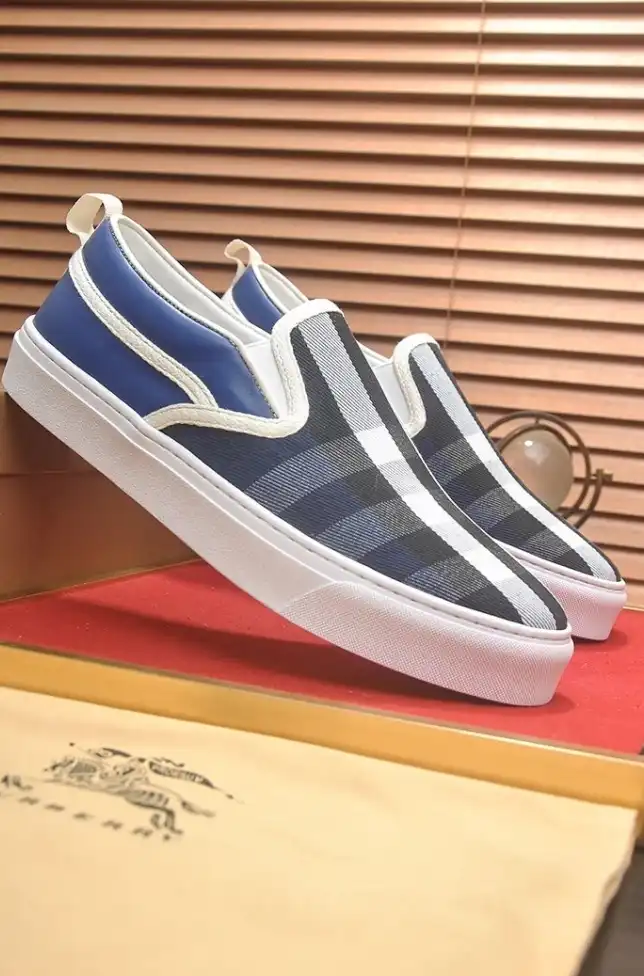 hype Burberry Sneakers