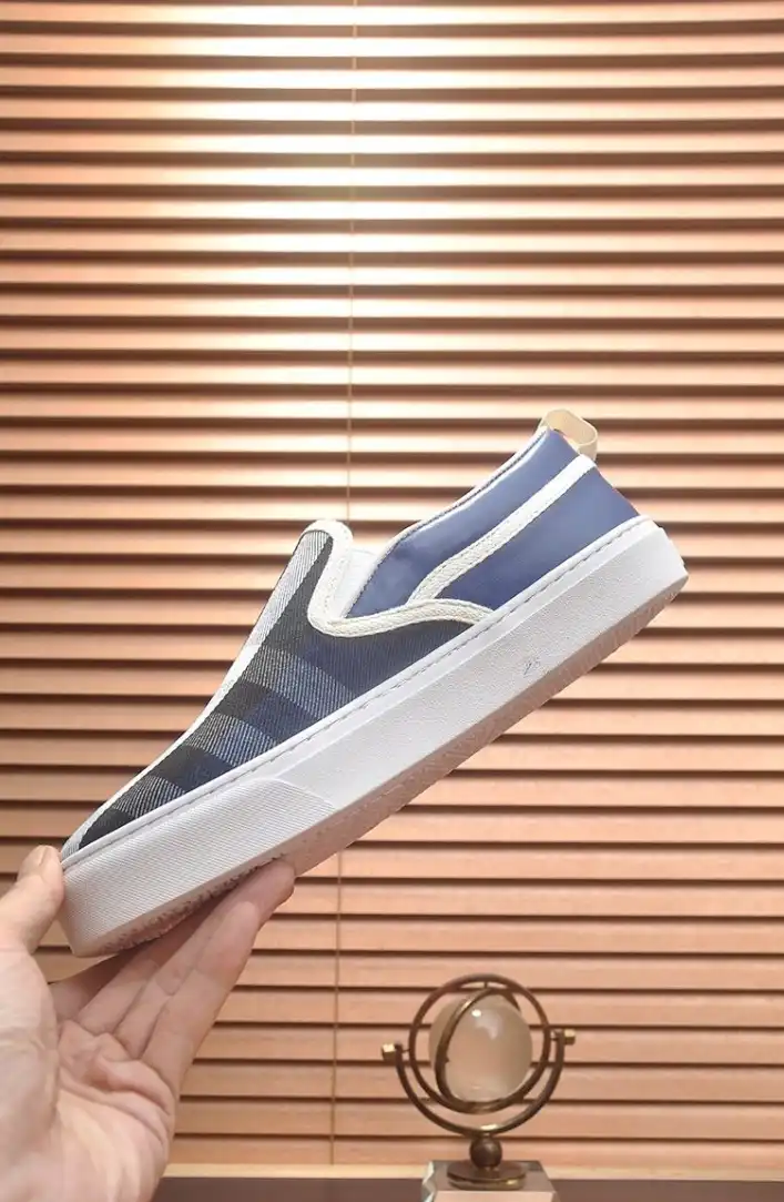 hype Burberry Sneakers