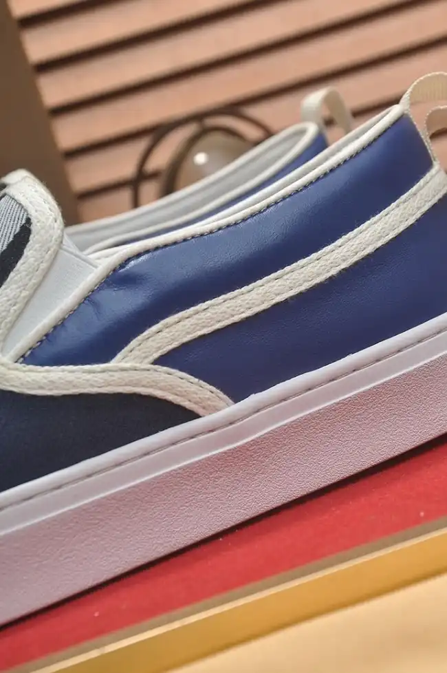 hype Burberry Sneakers