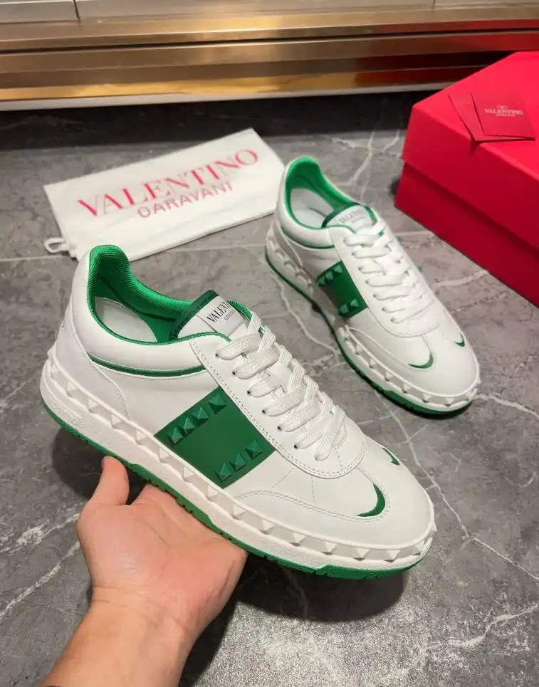 hype Valentino Sneakers