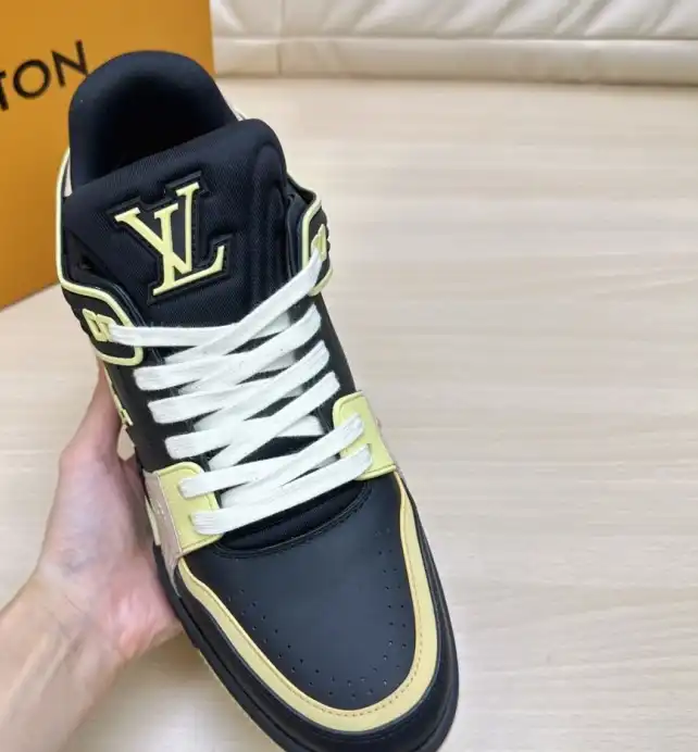 hype Louis Vuitton Sneakers