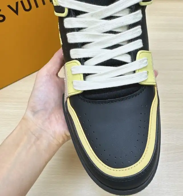 hype Louis Vuitton Sneakers