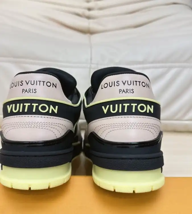 hype Louis Vuitton Sneakers