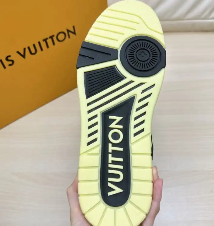 hype Louis Vuitton Sneakers