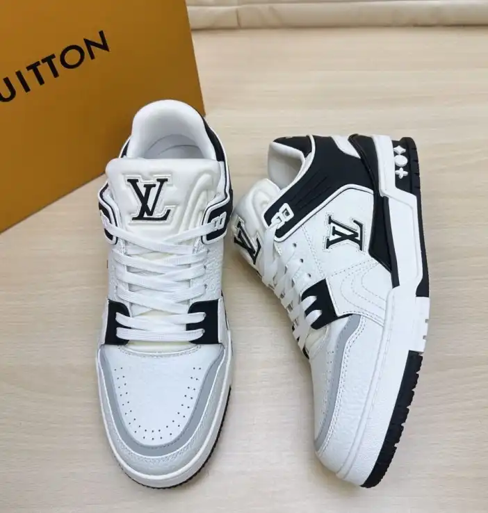 hype Louis Vuitton Sneakers