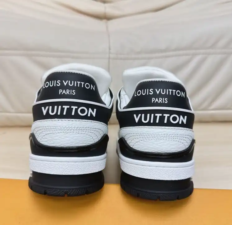 hype Louis Vuitton Sneakers