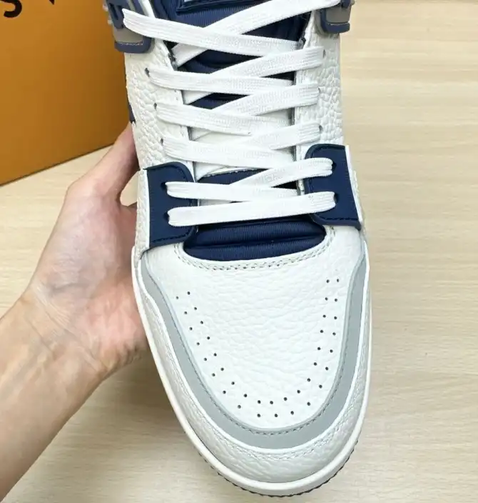 hype Louis Vuitton Sneakers