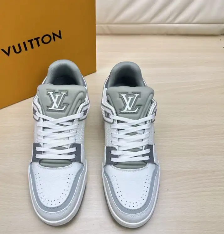 hype Louis Vuitton Sneakers