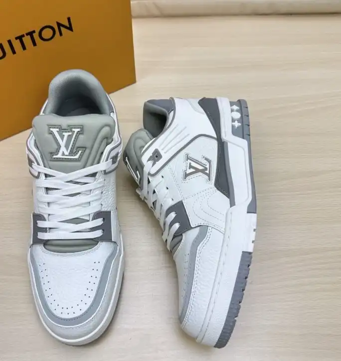 hype Louis Vuitton Sneakers