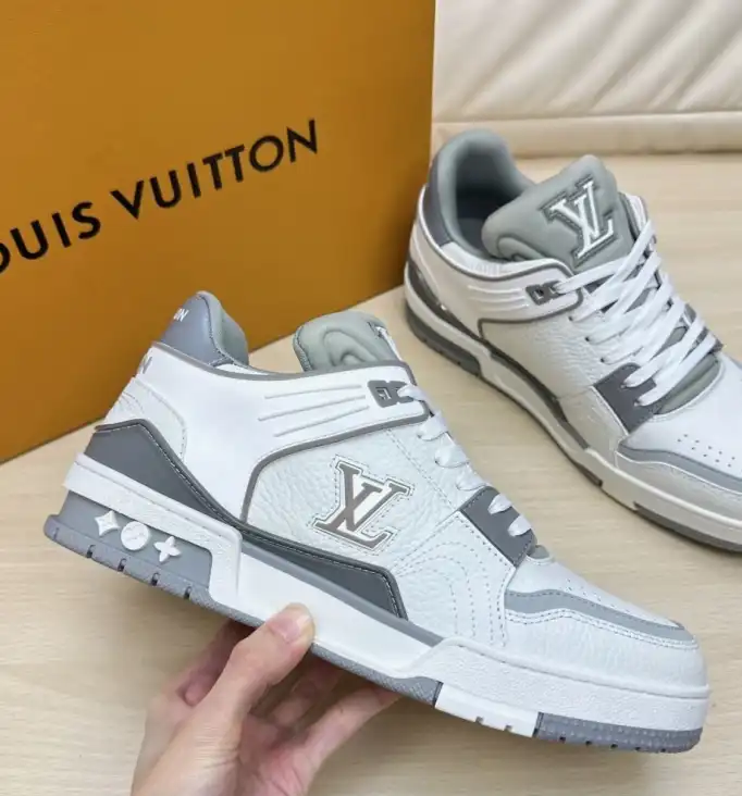 hype Louis Vuitton Sneakers