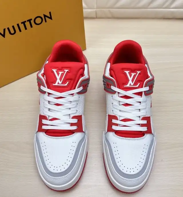 hype Louis Vuitton Sneakers