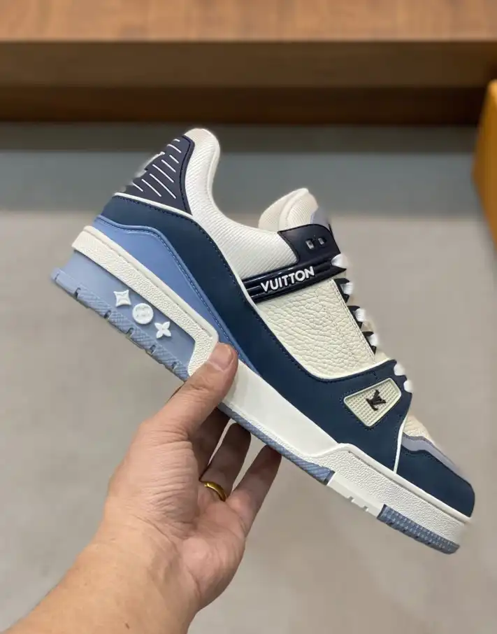 hype Louis Vuitton Sneakers