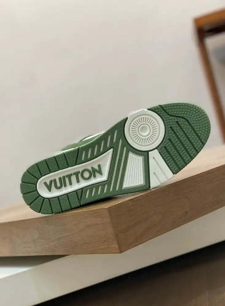 hype Louis Vuitton Sneakers