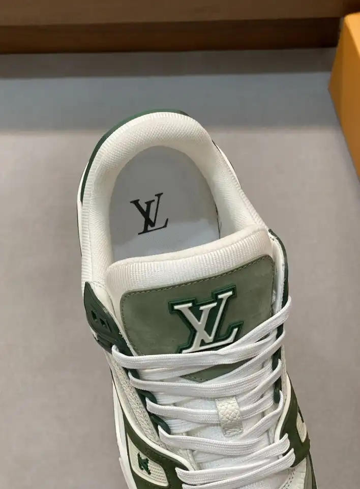 hype Louis Vuitton Sneakers