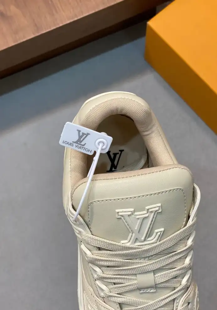 hype Louis Vuitton Sneakers