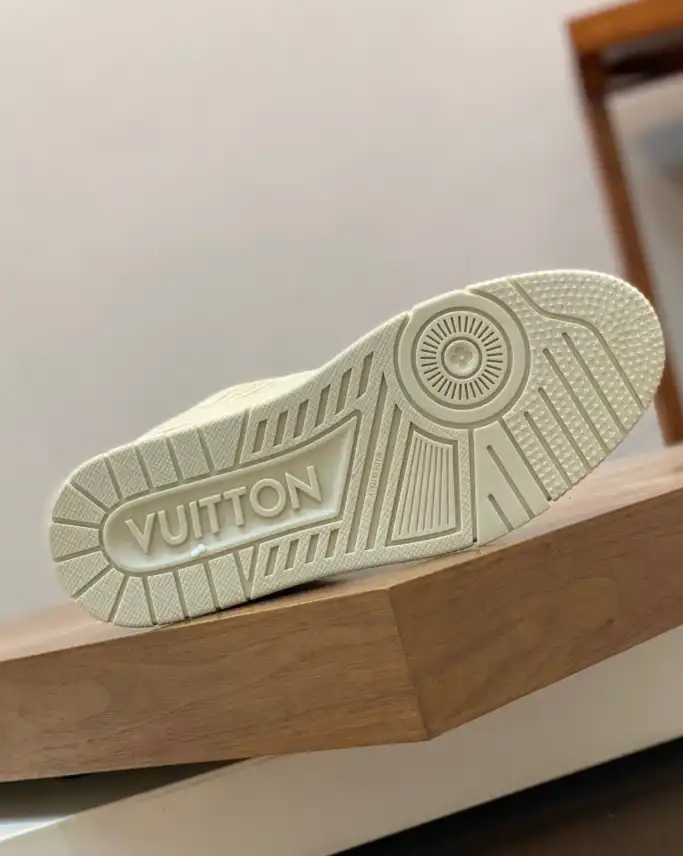 hype Louis Vuitton Sneakers