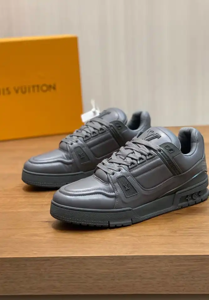 hype Louis Vuitton Sneakers