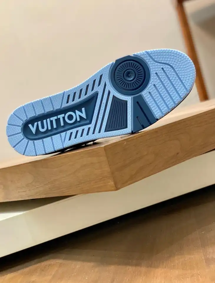 hype Louis Vuitton Sneakers