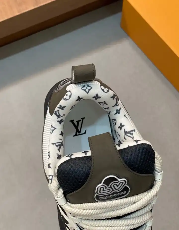 hype Louis Vuitton Sneakers