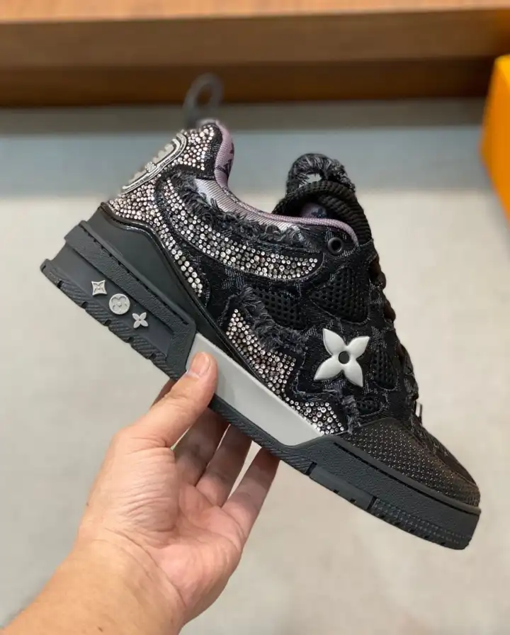 hype Louis Vuitton Sneakers