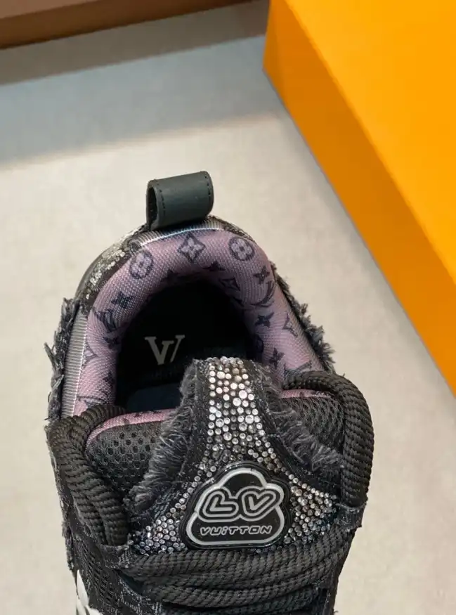 hype Louis Vuitton Sneakers