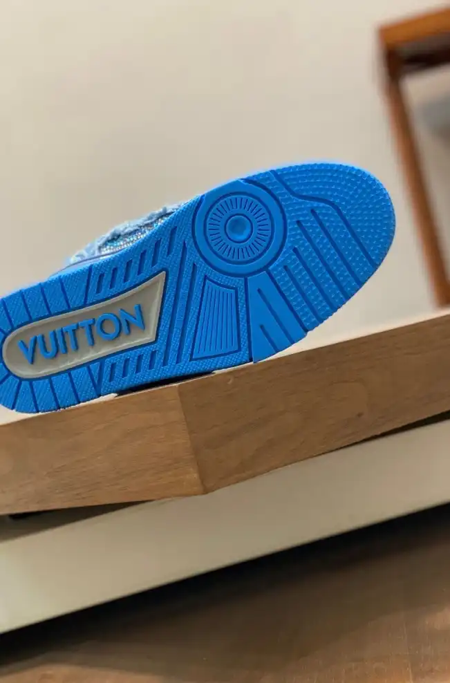 hype Louis Vuitton Sneakers