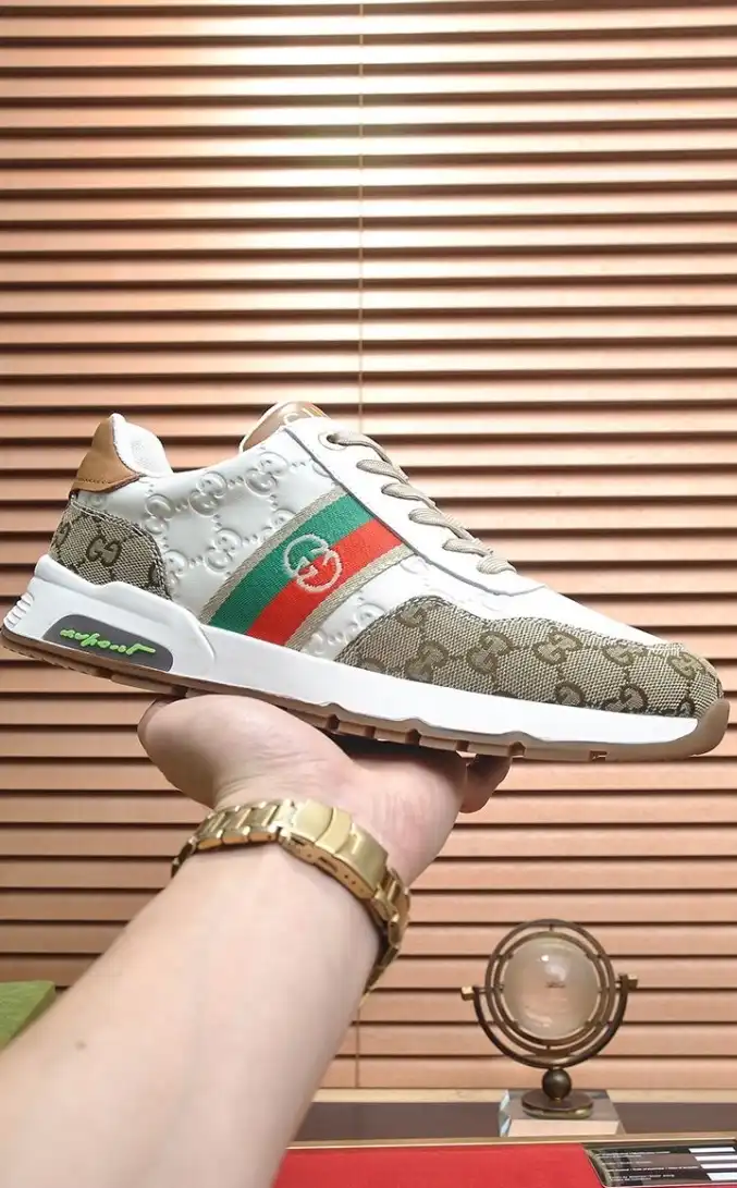 hype Gucci Sneakers