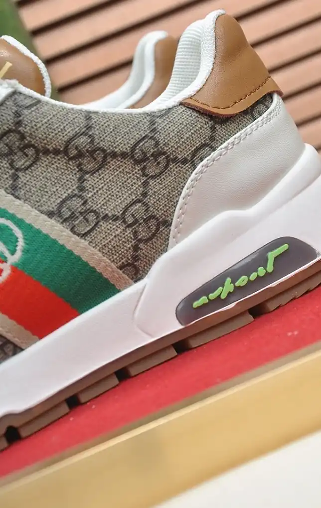 hype Gucci Sneakers