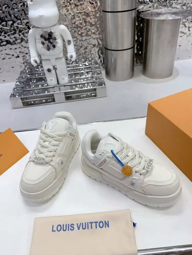 hype Louis Vuitton Sneakers