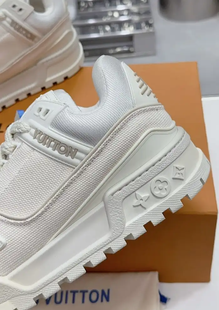 hype Louis Vuitton Sneakers