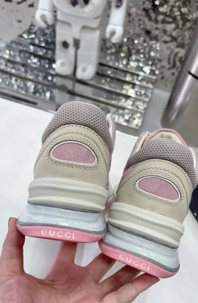 hype Gucci Sneakers