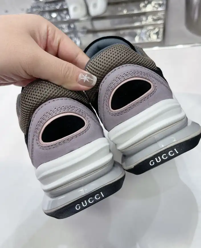 hype Gucci Sneakers