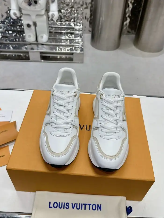 hype Louis Vuitton Sneakers