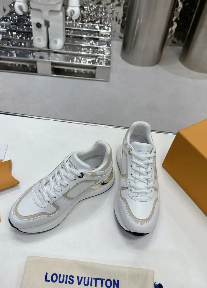 hype Louis Vuitton Sneakers