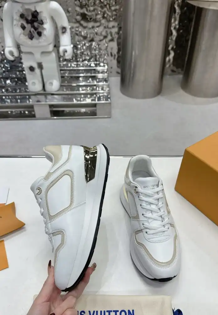 hype Louis Vuitton Sneakers