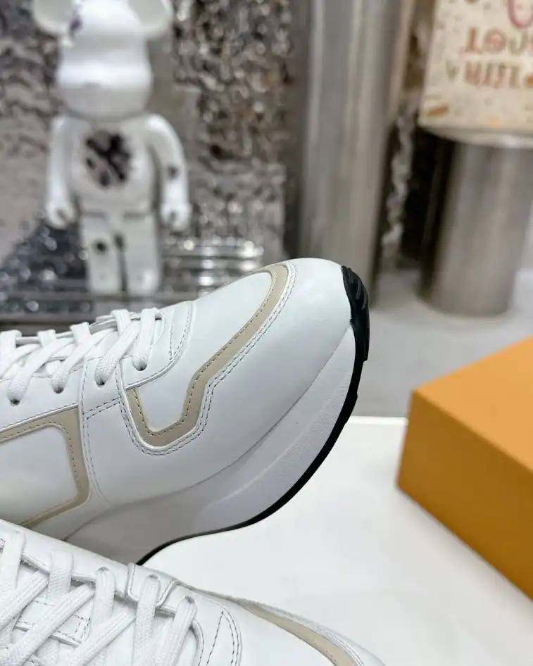 hype Louis Vuitton Sneakers