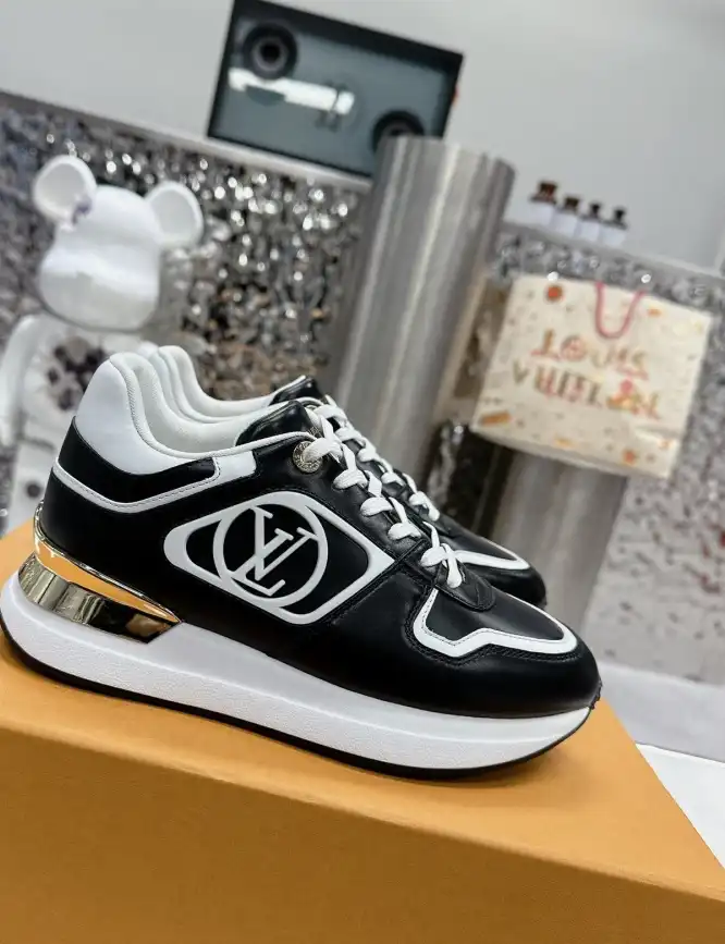 hype Louis Vuitton Sneakers